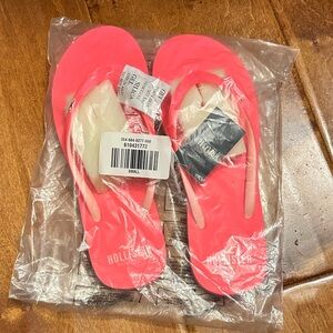 Hollister Co. Classic Rubber flip flops NWT